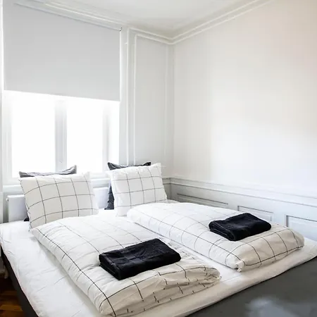 181m2 Newly Renovated - Center Apartament *
