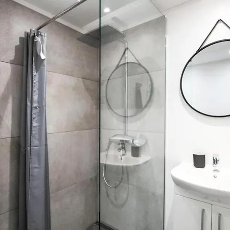 181m2 Newly Renovated - Center Apartament